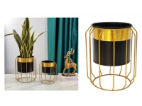 Osłonka, doniczka metal ze złotym kwietnikiem 20x12,5 cm CZARNO-ZŁOTA