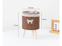 Osłonka, doniczka PLECIONA na drewnianych nogach 21x14,5 cm BRĄZOWA koronkowa kokardka