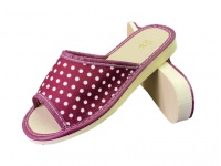Pantofle, klapki, kapcie damskie z odkrytymi bordowe w GROCHY 03A01- 1 para