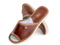 Pantofle, klapki, kapcie damskie skórzane Brązowe z metalowym znaczkiem 36-41 (19B01) - 1 para