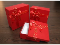 Pudełko prezentowe, kartonowe z kokardą kpl 3 szt CZERWONE